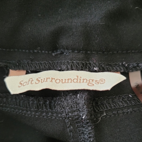 Soft Surroundings Women's Black Pleated Pull-on Pants Size Medium - Picture 3 of 4